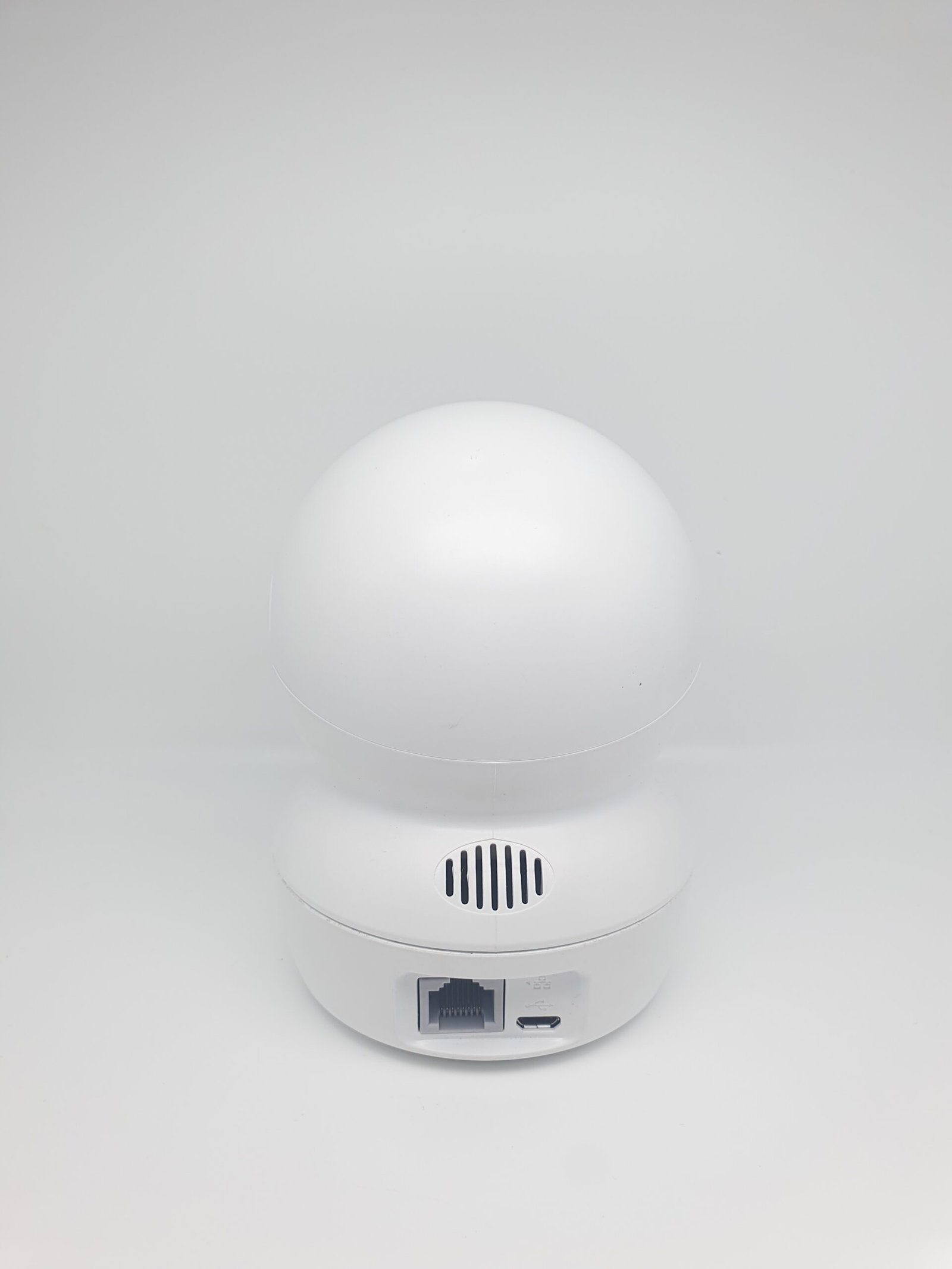 EZVIZ H6C Pro 3MP Pan & Tilt WiFi Smart Camera with Color Night Vision | Auto Tracking | Two-Way Talk - Image 4