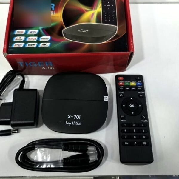 Foxsat X70i Android TV Box - box and remote