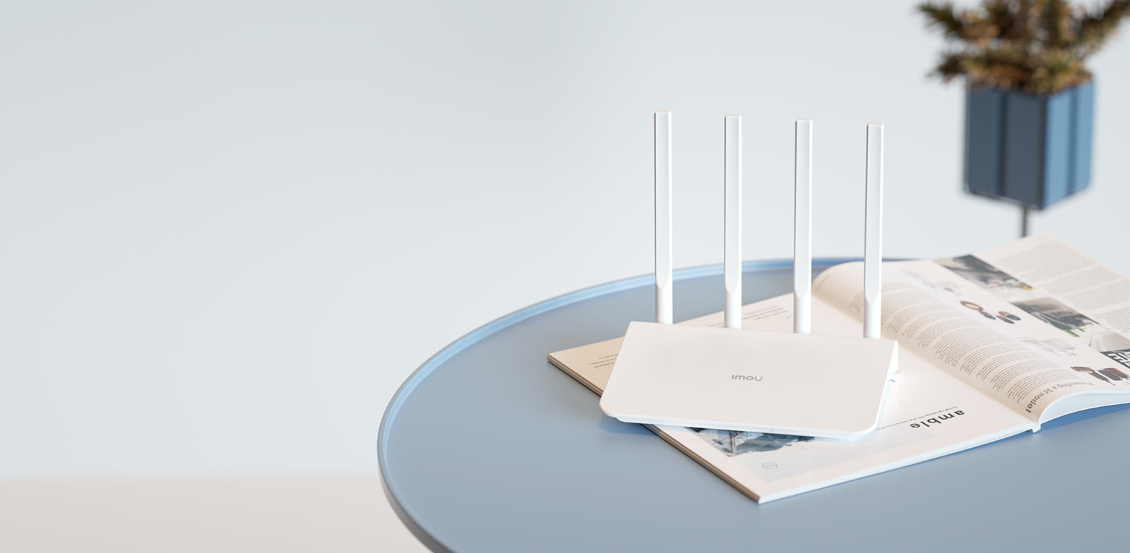 IMOU HMR300 4 antenna WiFi router on a table
